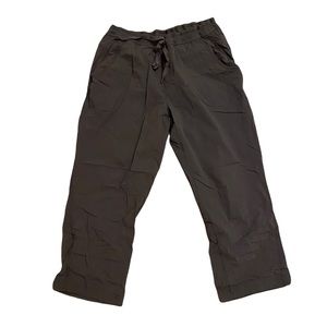 Eddie Bauer Cropped Pants